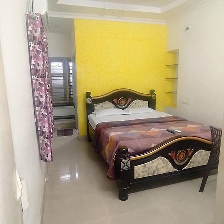 Kushi Homestay Guest House Визакхапатнам Екстериор снимка